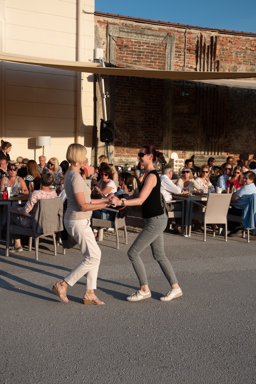 Augarten Sommernacht 2016: Oye Como Va im Cafe Restaurant Augarten